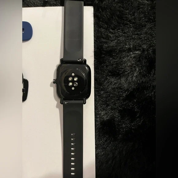 Amazfit Watch with set of 8 watch bands + original band + charger